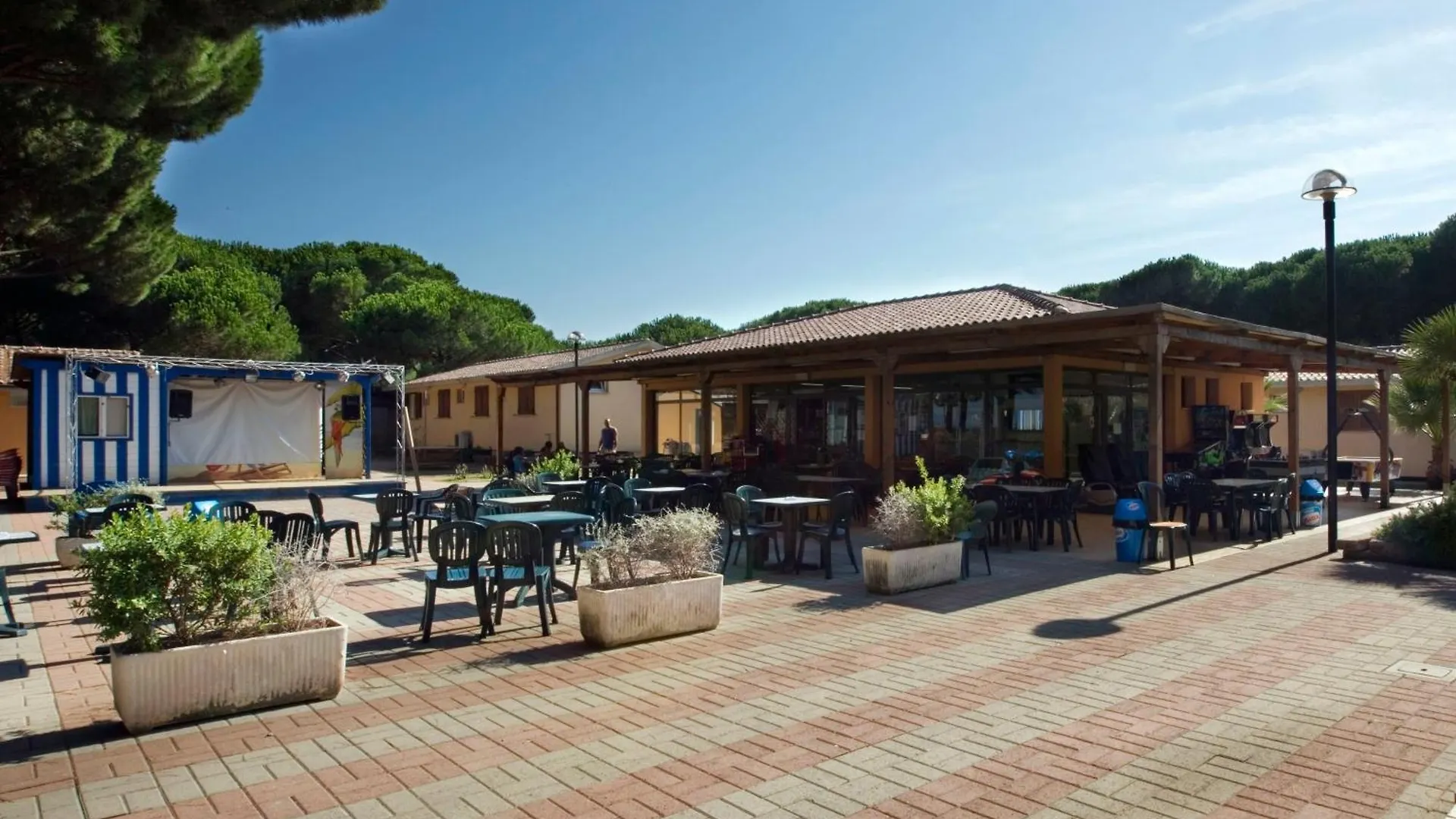 ** Aparthotel Village Golfo degli Etruschi Albinia Italien